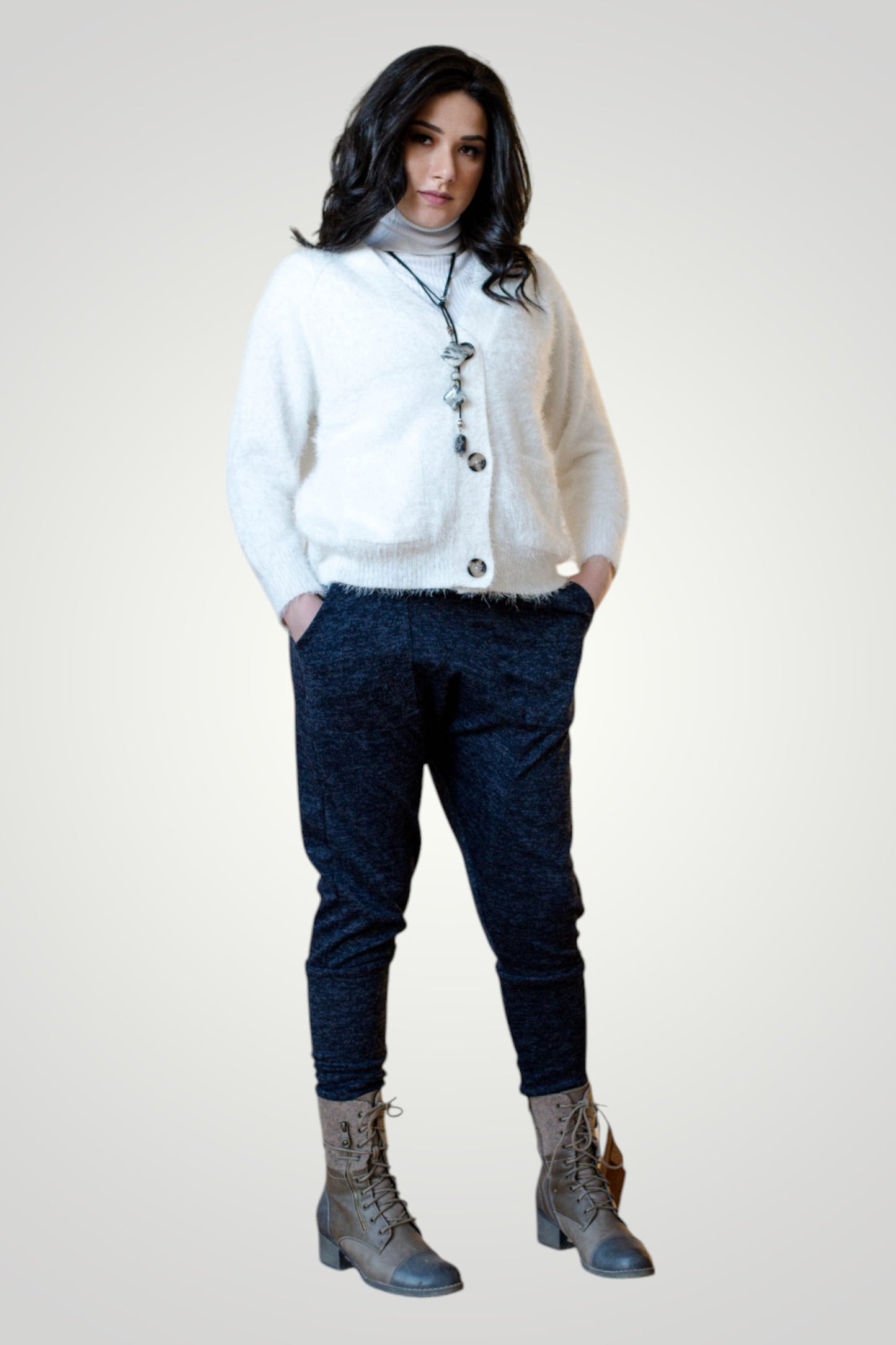 بنطال أزرق منسدل