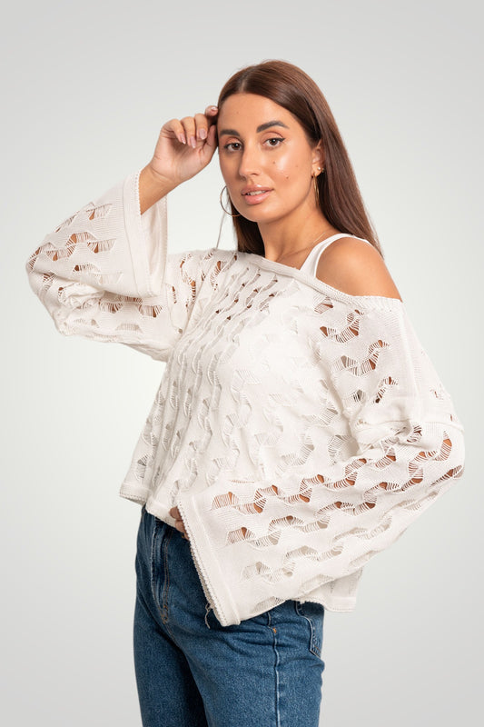 Loose knit top with sleeves