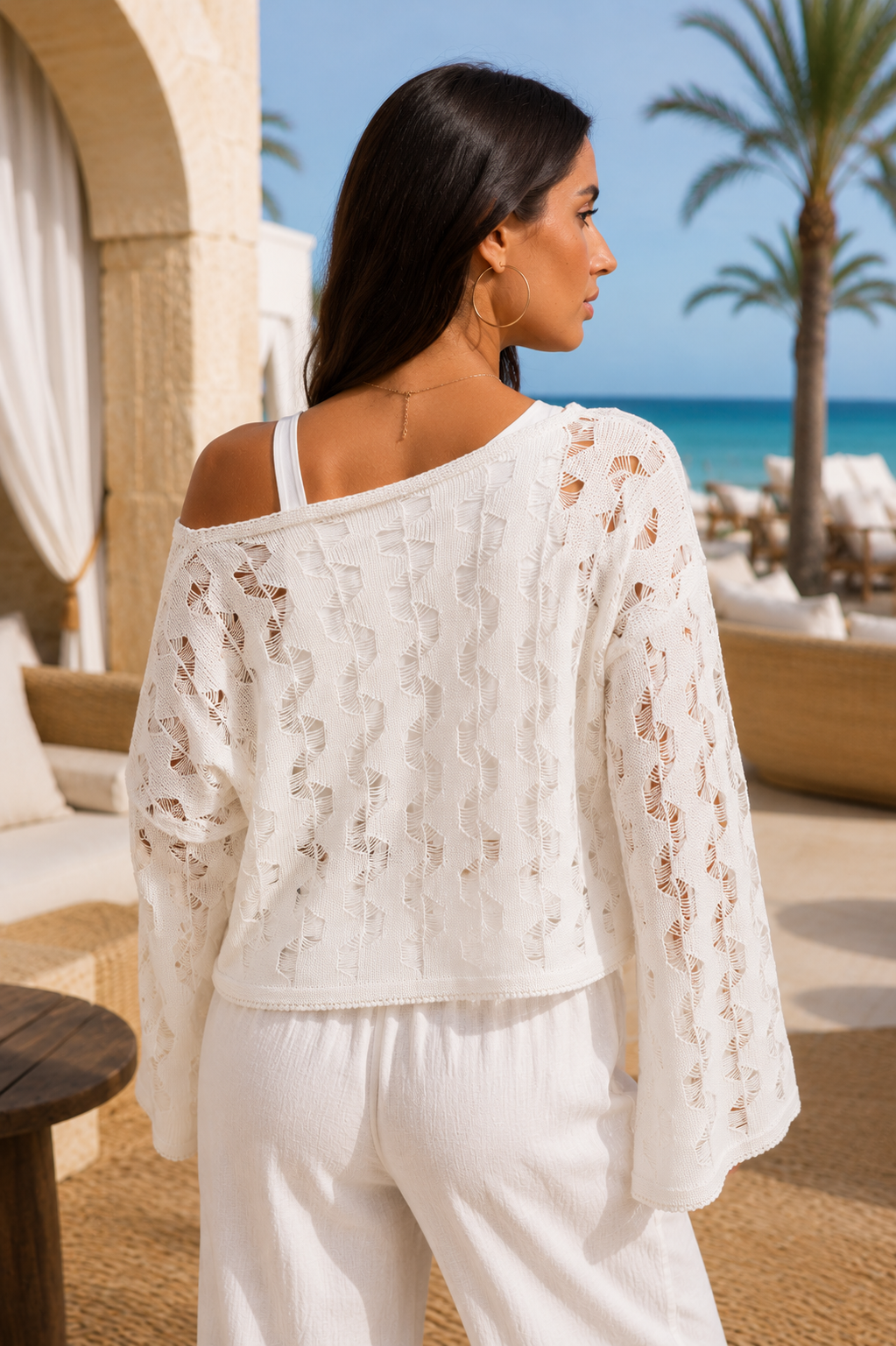 Loose knit top with sleeves